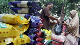 Tekan Inflasi, Masyarakat Diimbau Tak Belanja Berlebihan