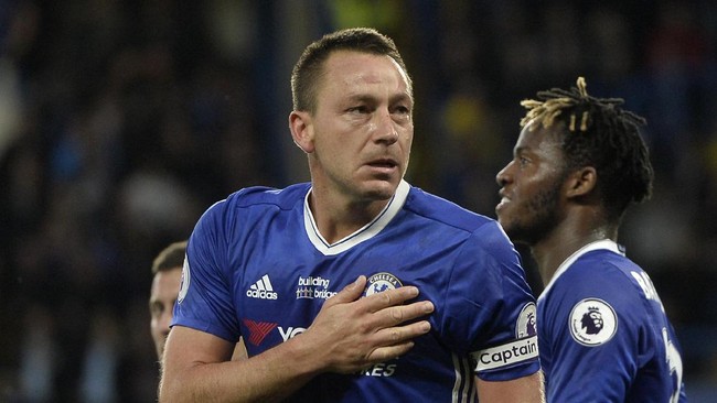 John Terry akan pergi dari Chelsea saat kontraknya berakhir pada 30 Juni 2017. Terry mematok gaji 100 ribu pundsterling per pekan untuk klub yang berminat.