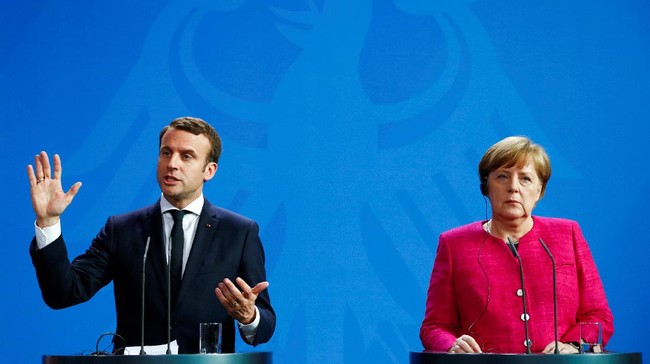 Kanselir Jerman Angela Merkel dan Presiden Perancis terpilih Emmanuel Macron sepakat menyusun peta jalan menuju integrasi Uni Eropa yang lebih kuat.