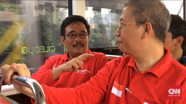 Tiga masalah di Jakarta: Kemacetan, pemukiman dan pengolahan sampah dinilai masih jadi pekerjaan rumah untuk Gubernur dan Wagub DKI Jakarta Anies-Sandi.