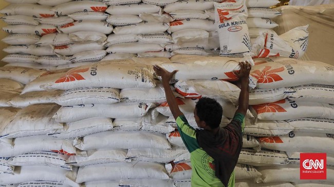 Pemerintah melakukan pemantauan stok dan harga 11 komoditas bahan pokok setiap pekan untuk menjaga stabilitas di tengah status darurat corona.