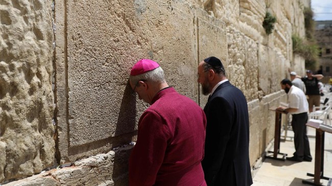 Presiden AS Donald trump akan mengunjungi Tembok Barat, tempat suci umat Yahudi di Israel, dalam tur kenegaraan perdananya usai mengunjungi Arab Saudi.
