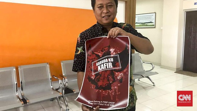 Universitas Diponegoro mengungkapkan, pelaku pembuat dan penempel poster “Garudaku Kafir” adalah mahasiswa FISIP kampus tersebut.