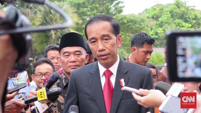 Presiden Joko Widodo menyampaikan belasungkawa atas gugurnya empat prajurit TNI saat sedang melakukan gladiresik Latihan Tempur Pasukan Pemukul Reaksi Cepat.