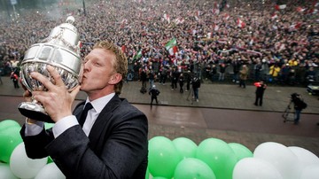 Liputan Olahraga CNN Sport : Legenda Liverpool Dirk Kuyt Resmi Latih Klub Jens Raven, FC Dordrecht