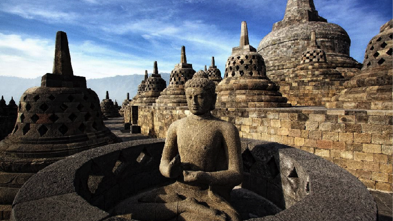 Isu homestay desa wisata semakin mencuat. Hal itu karena Menteri Pariwisata (Menpar) Arief Yahya menetapkan homestay desa wisata sebagai unggulan ketiga.