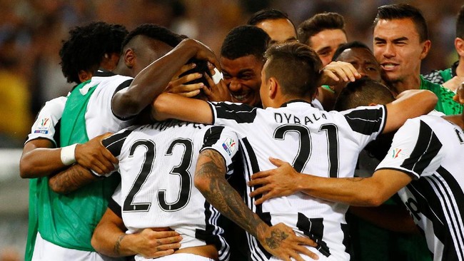 Juventus keluar sebagai juara Coppa Italia 2016/2017 setelah tampil digdaya atas Lazio pada laga puncak yang dihelat di Stadio Olimpico, Rabu (17/5).