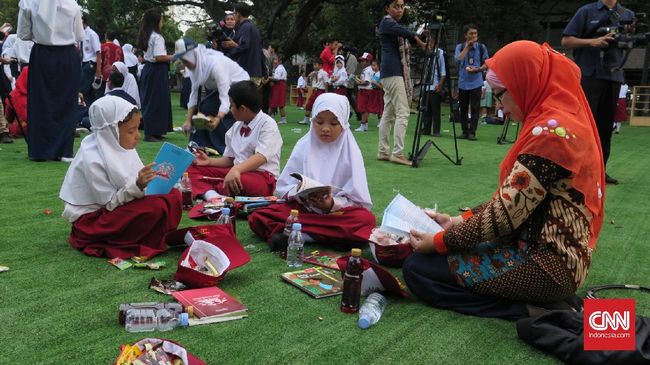 Kemendikbud bersama Ditjen PAUD, DIKMAS dan Direktorat Pembinaan Pendidikan Keluarga menghadirkan sebuah festival untuk karya seni anak dan remaja.
