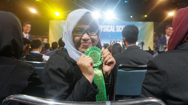 Sebanyak empat pelajar Indonesia berhasil meraih penghargaan bergengsi di ajang Intel ISEF 2017 di Los Angeles, AS.