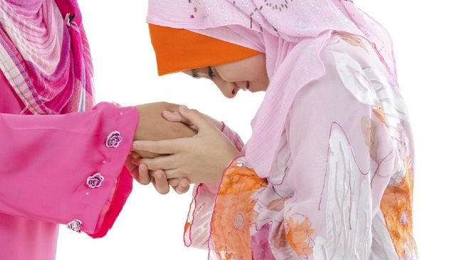 Menjelang bulan ramadan, selain melakukan ziarah, muncul tradisi baru dimana bermaaf-maafan dilakukan dengan harapan jalankan puasa lebih sempurna.