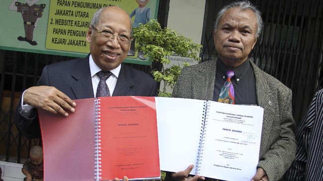 Juru Bicara PN Jakarta Utara Hasoloan Sianturi menyatakan, dalam surat keterangan hanya tertera bahwa banding dicabut tanpa menyertakan alasan pencabutan.