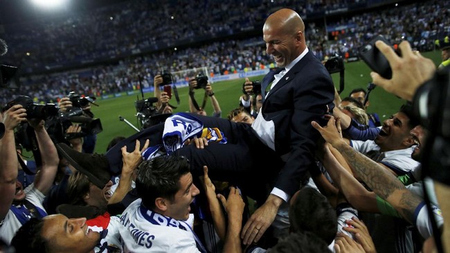 Beberapa pemain Real Madrid mengaku kepergian Zinedine Zidanea adalah sesuatu yang tidak diduga sekaligus membuat para pemain merasa tidak keruan.