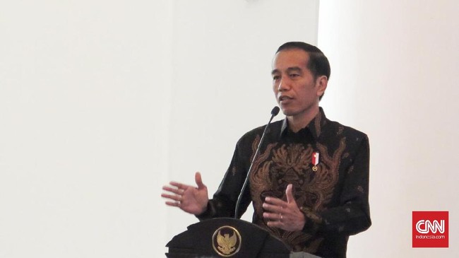 Di depan anggota Kadin, Jokowi menyinggung penolakan sebagian masyarakat tentang kebijakan bebas Visa yang menurutnya tak terkait dengan masuknya teroris.