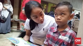 Agar Anak Tuna Netra Tetap Bisa Membaca Buku