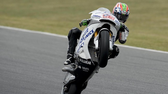 Nicky Hayden identik dengan nomor 69 di ajang motor balap. Ia menggunakan nomor yang sama dengan sang ayah ketika aktif sebagai pebalap.