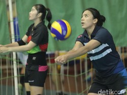 Passing Bawah dalam Permainan Voli, Begini Cara Melakukannya