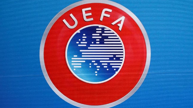 Rapat Komite Eksekutif UEFA yang digelar di Dublin, Minggu (2/12), menyetujui pembentukan kompetisi kasta ketiga di Eropa untuk siklus kompetisi 2021-2024.