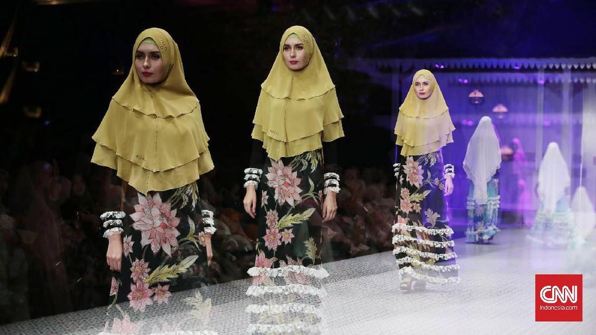 'Kluargi', Koleksi Busana Muslim dengan Motif Batik Kudus