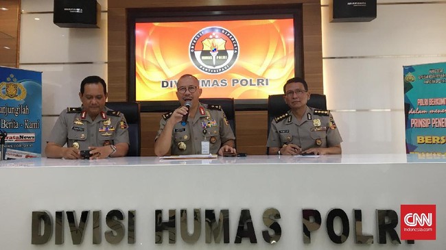 Jelang perayaan Natal dan tahun baru, kepolisian melakukan tiga bentuk pengamanan yakni terkait ketertiban masyarakat, lalu lintas, dan pengawasan bencana alam.
