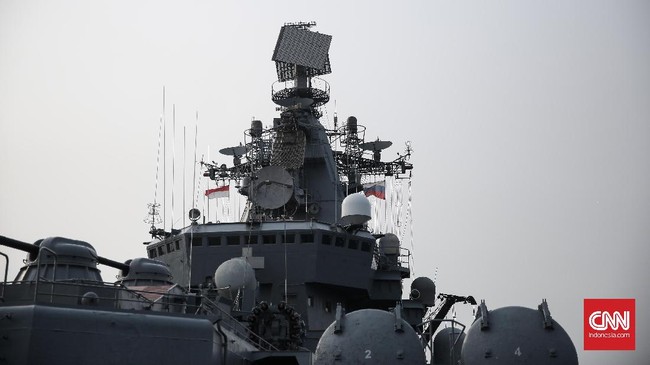 Kementerian Pertahanan Jepang menyatakan bahwa empat kapal perang Rusia melintasi Selat Tsugaru yang berada di timur laut negara itu, Rabu (16/3).