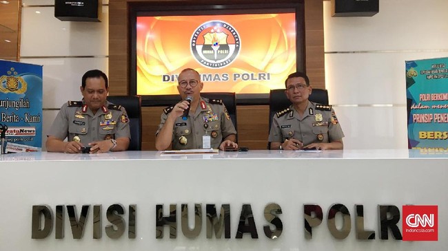 Dalam surat yang ditemukan polisi tercantum beberapa poin pernyataan, salah satunya tentang berbaiat kepada khilafah daulah islamiyah atau ISIS.