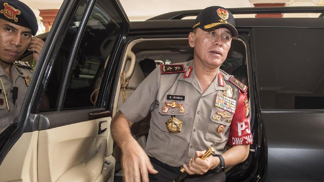 Secara tersirat, Kapolda Metro Jaya M. Iriawan mengungkapkan tentang tindakan penahanan terhadap pentolan FPI Rizieq Shihab jika tiba di Indonesia.