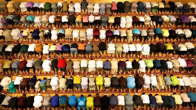 Kebebasan beragama menjadi salah satu kegentaran saya saat pertama kali mendapat kabar bakal kuliah di Negeri Tirai Bambu.