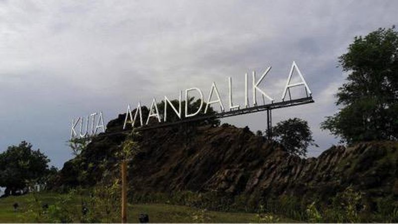 Pemerintah Provinsi Nusa Tenggara Barat (NTB) terus menggenjot sektor pariwisata untuk mendongkrak perekonomian.