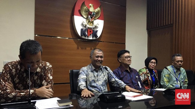Ketiadaan laporan kasus korupsi dari inspektorat daerah, kata Ketua KPK Agus Rahardjo, membuat kasus korupsi di daerah minim pengawasan.