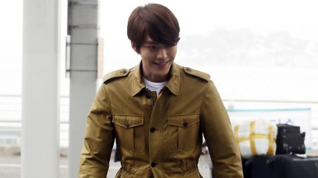 Pasangan artis Kim Woo-bin dan Shin Min-ah dikabarkan akan membintangi drama Our Blues.