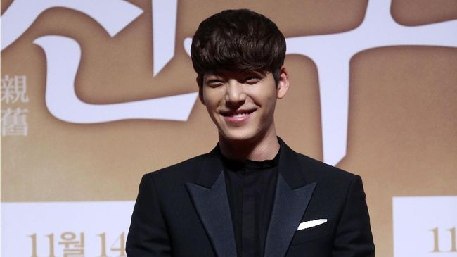 Aktor Korea Selatan, Kim Woo-bin, akhirnya membuat akun Instagram resmi dan langsung menyapa penggemarnya melalui jejaring sosial tersebut pada Kamis (26/11).