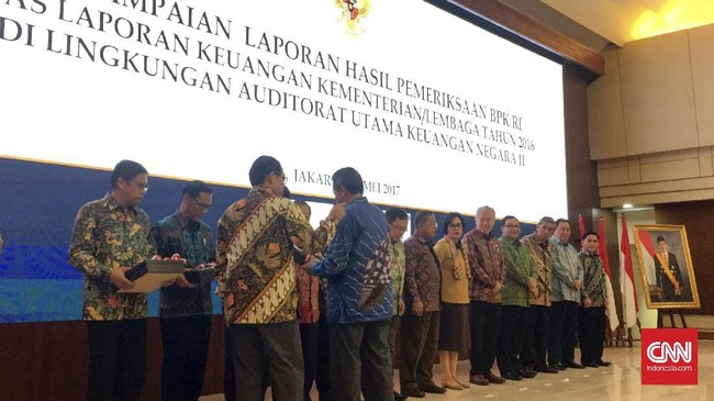 Badan Pemeriksa Keuangan (BPK) menyatakan pemerintah punya utang subsidi Rp8,07 triliun ke lima BUMN dan satu perusahaan swasta.