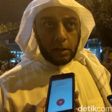 Begini Kronologi Penusukan Syekh Ali Jaber oleh Orang Tak Dikenal