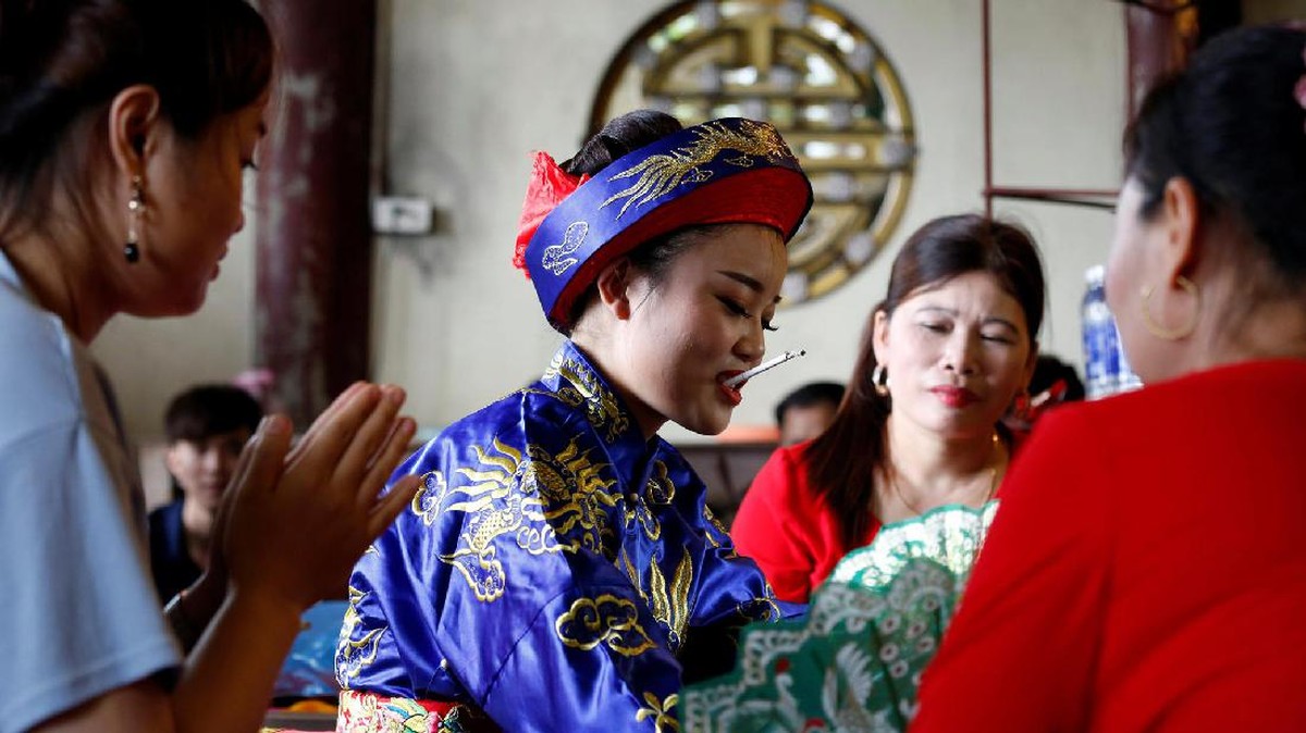 Menyerahkan Raga pada Dewa di Ritual Mistik Hau Dong