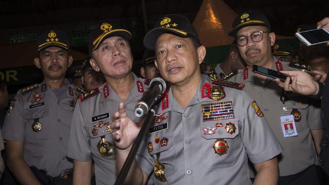 Selain menegur Kapolda Jawa Barat, Kapolri Tito Karnavian juga membenarkan SK berisi aturan prioritas putra daerah dalam seleksi Akademi Kepolisian di Jabar.