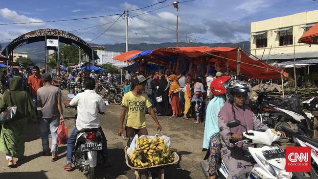 Bulan Ramadan yang sebagian besar jatuh di bulan Juni serta hari raya Idul Fitri diperkirakan akan menumpukkan beban kenaikan harga pada inflasi Juni mendatang.