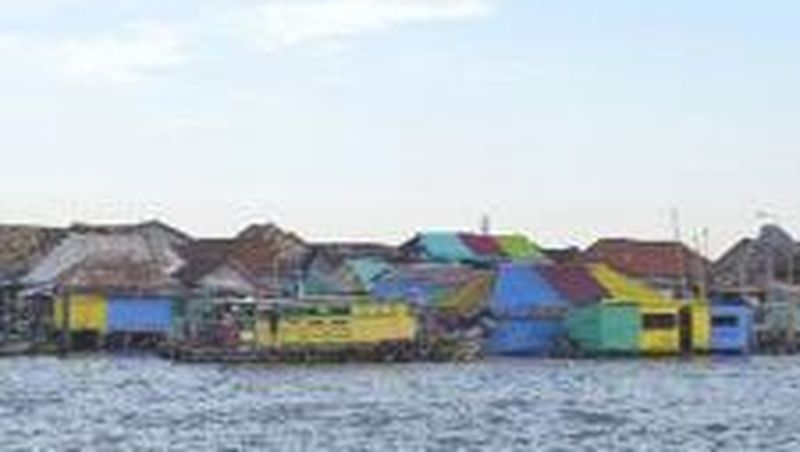 Kampung warna-warni makin nge-tren dan menginspirasi banyak daerah untuk dijadikan destinasi desa wisata.