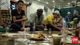Puasa Dalam Penantian Para Imigran di Jakarta