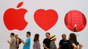 'Kegilaan' dalam Peresmian Apple Store Pertama di Singapura