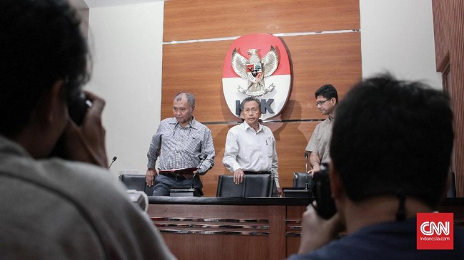 Tersangka SUG dan JBP ditahan di rutan Polres Jakpus, RS di rutan Polres Jaktim, dan ALS di rutan cabang KPK di Guntur terkait suap untuk status audit BPK.