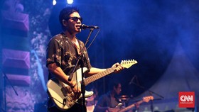Baim dan Artika Sari Devi Nabung Kue untuk Lebaran