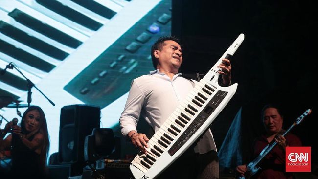 Indra Lesmana menggugat Union Artis dan PT Pelangi Prima Sejati atau SMD Records dan meminta ganti rugi sebesar Rp60 miliar.