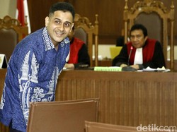 Pembuat Sayembara iPhone 11 Bandingkan Harun Masiku dengan Nazaruddin