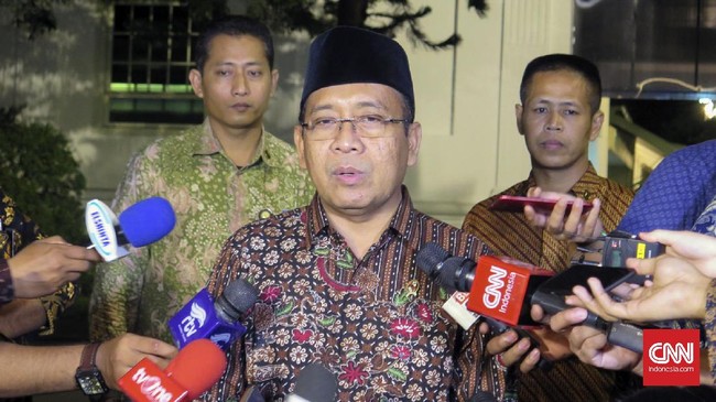 Menurut Mensesneg Pratikno Dewan Pengawas KPK akan didominasi oleh ahli hukum. Presiden Jokowi akan mendengar masukan publik sebelum menunjuk Dewan Pengawas. 