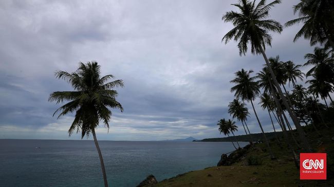 Pulau Manimbora di Kalimantan Timur dianggap mirip pulau di serial kartun Spongebob Squarepants, di mana terdapat pohon kelapa mencolok. 