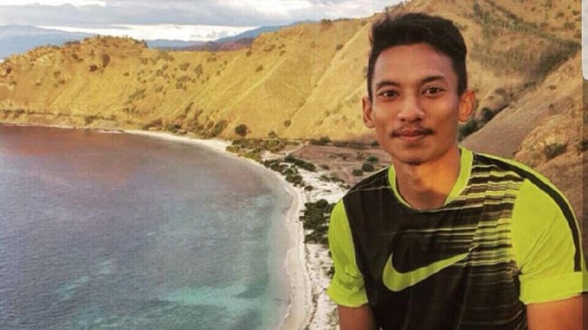Mantan striker Mitra Kukar yang terakhir kali merumput di Persepam musim lalu, Dibyo Previan Caesario, meninggal dunia pada usia 24 tahun.