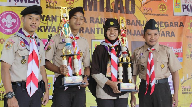 Dari lomba tahunan Pramuka penegak di Kota Banjarnegara, Jawa Tengah.