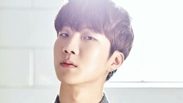 Susul Jinwoo, Seunghoon WINNER Umumkan Tanggal Masuk Wajib Militer