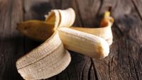 Masturbasi Dengan Kulit Pisang, Pria Ini Hampir Meninggal