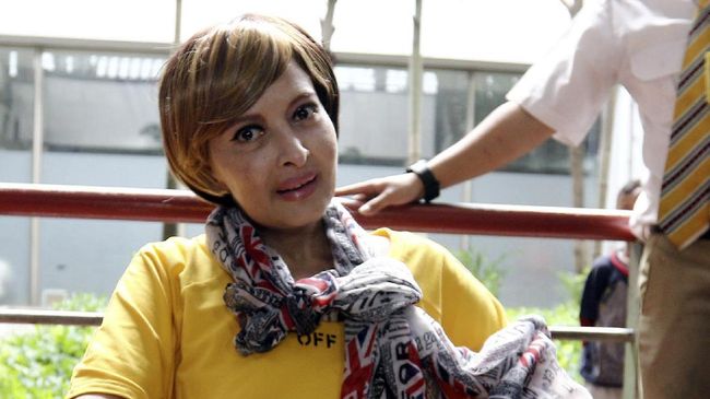 Pesinetron Yana Zein meninggal dunia setelah berjuang melawan penyakit kanker yang diderita setahun terakhir.